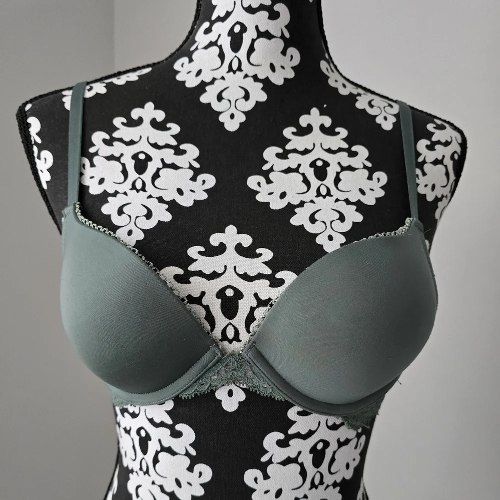 Victoria's Secret Dream Angels Push-up Green size  32B